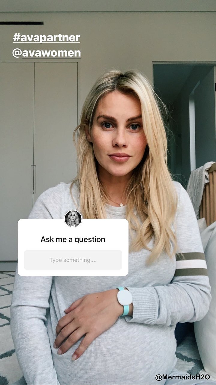 Claire Holt durante su embarazo | Febrero 2019