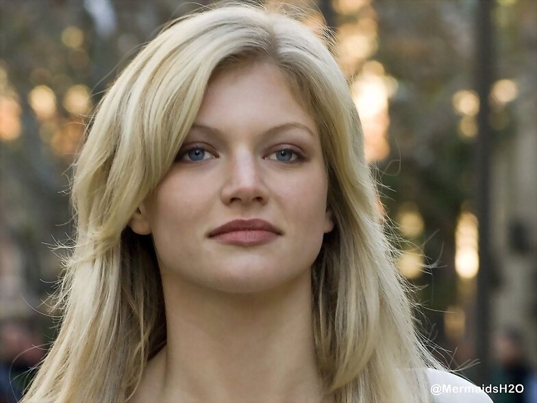 Cariba Heine en A Model Daughter The Killing of...