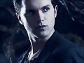 El c&iacute;rculo secreto - Thomas Dekker es Adam Conant