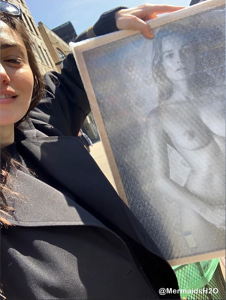 Phoebe Tonkin | March 2019