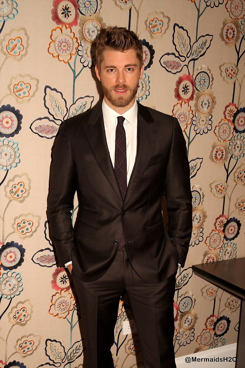 Luke Mitchell - Blindspot S3 Premiere Party | 2017