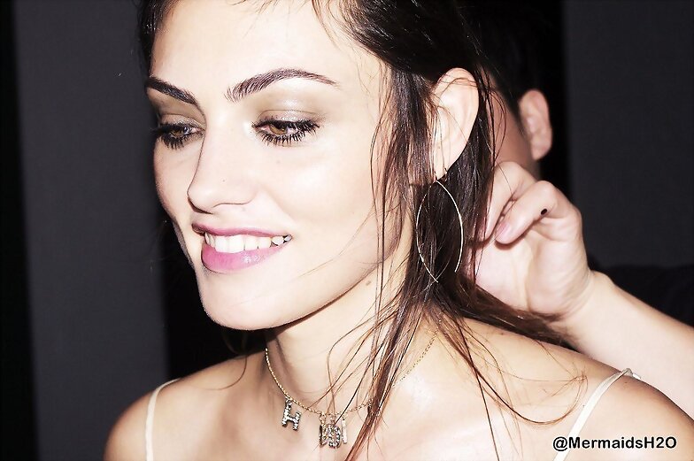 Phoebe Tonkin photoshoot Oyster, Adrian Mesko 2014