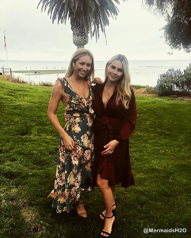 Claire Holt en una boda | Apr 2019