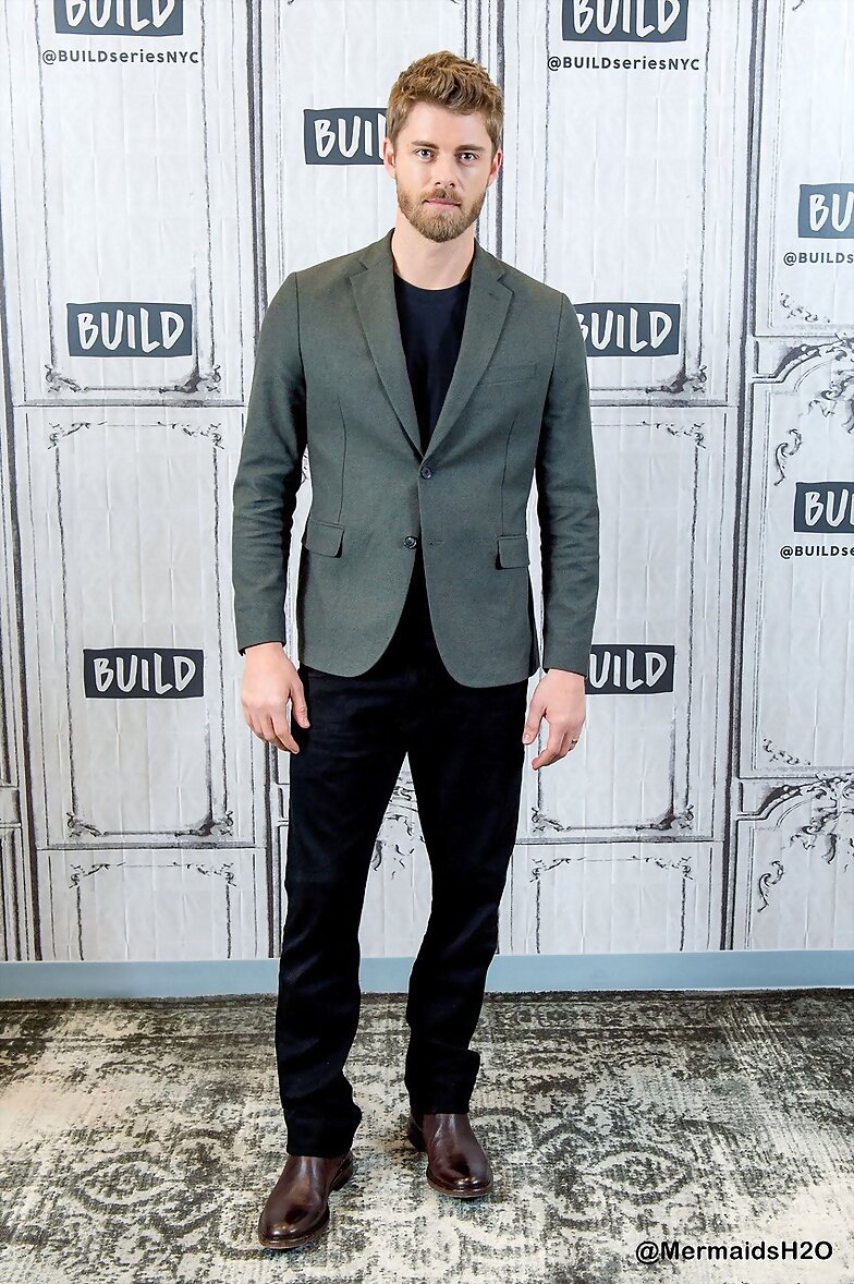 Luke Mitchell - AOL Build Series New York | 2017