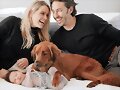 Claire Holt &amp; Andrew Joblon con su hijo James