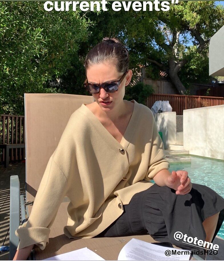 Phoebe Tonkin | April 2019
