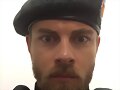 Luke Mitchell en el set de Blindspot S3