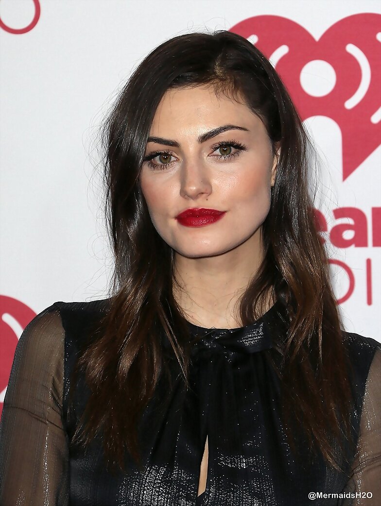 Phoebe Tonkin - iHeart Radio Music Festival 2014