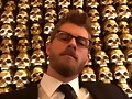 Luke Mitchell en el set de Blindspot S3