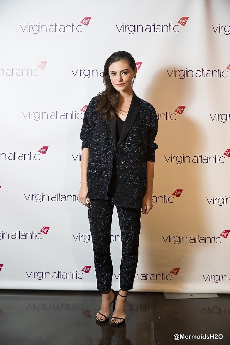Phoebe Tonkin - Virgin Atlantic Atlanta 787 L 2014