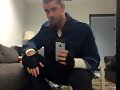 Luke Mitchell en el set de Blindspot S3