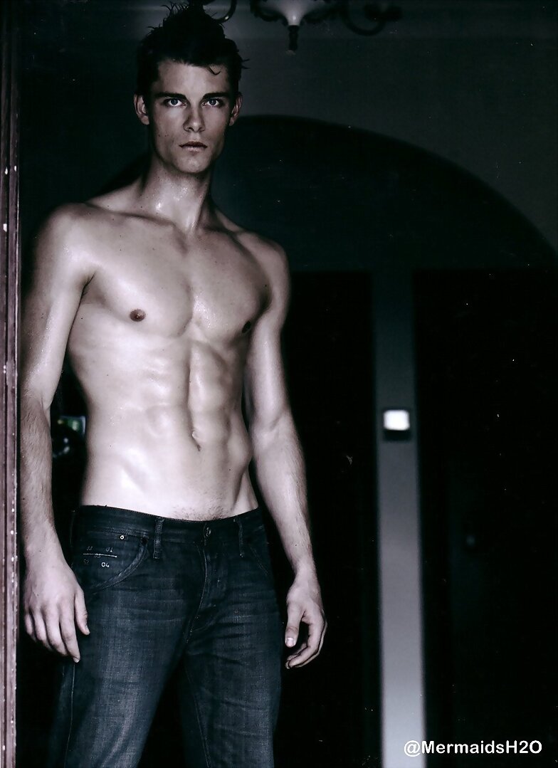 Luke Mitchell photoshoot 2009