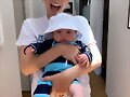Claire Holt con su hijo James Holt Joblon