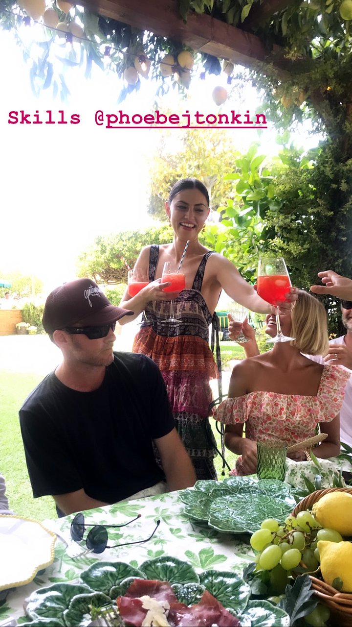 Phoebe Tonkin de vacaciones en Capri, Italia 2019