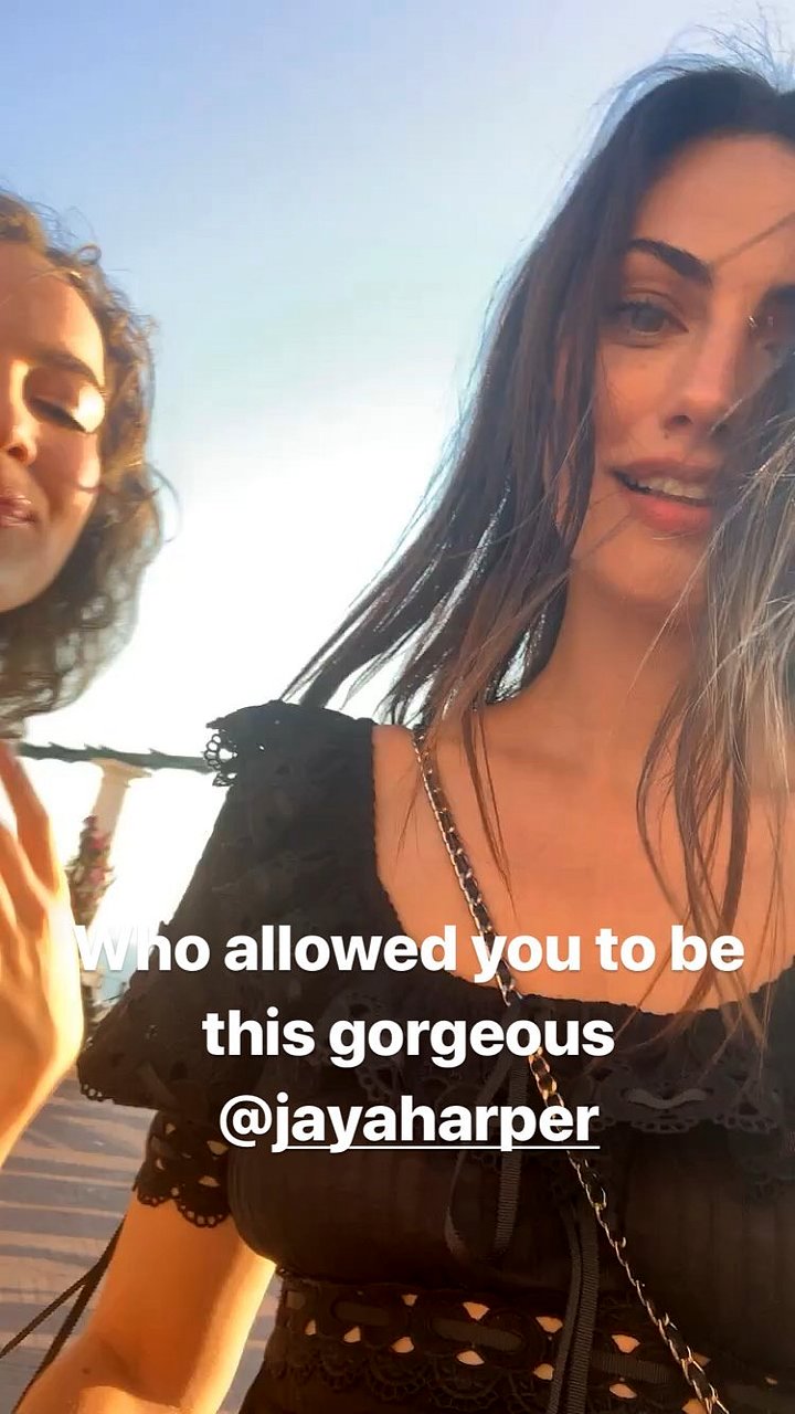 Phoebe Tonkin de vacaciones en Capri, Italia 2019