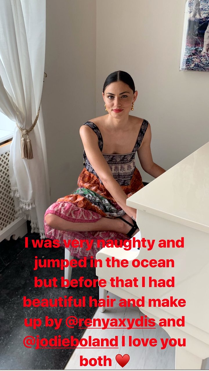 Phoebe Tonkin de vacaciones en Capri, Italia 2019