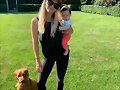 Claire Holt con su hijo James Holt Joblon