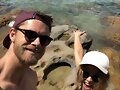 Luke Mitchell y su esposa Rebecca Breeds en Sydney