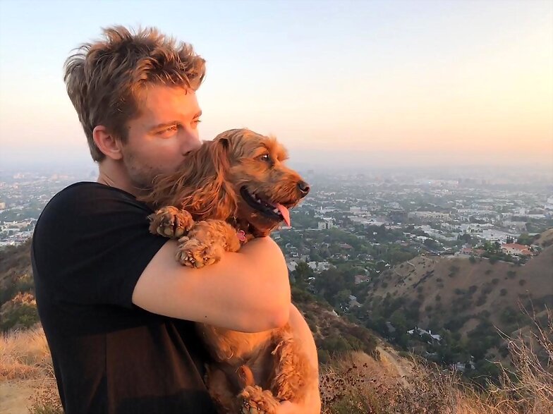 Luke Mitchell en Los Angeles 2018