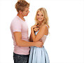 Luke Mitchell photoshoot con Samara Weaving