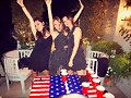 Phoebe Tonkin celebra 4 Julio en Paris | July 2019