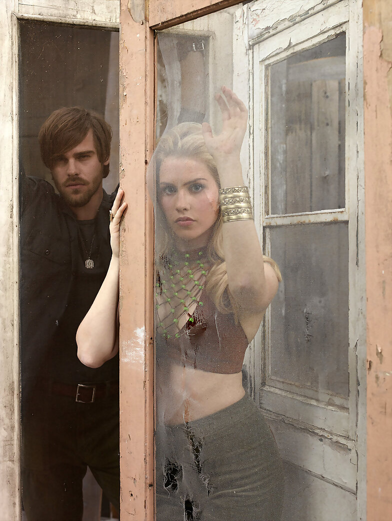 Claire Holt en la serie Aquarius (2015)