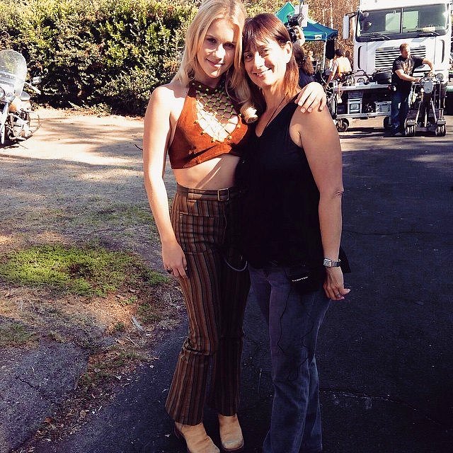 Claire Holt bts en la serie Aquarius (2015)