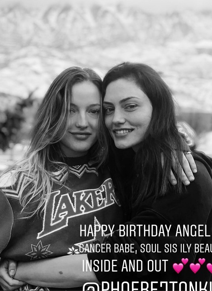 Phoebe Tonkin | July 2019