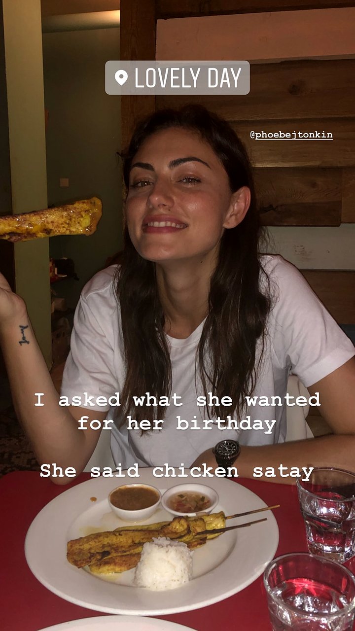 Phoebe Tonkin | July 2019