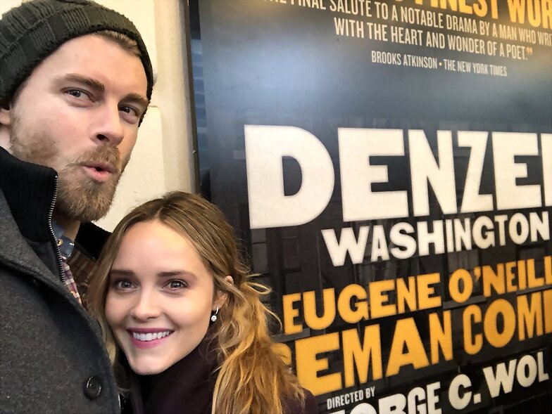 Luke Mitchell & Rebecca Breeds en Nueva York