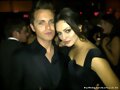 Phoebe Tonkin y Thomas Dekker