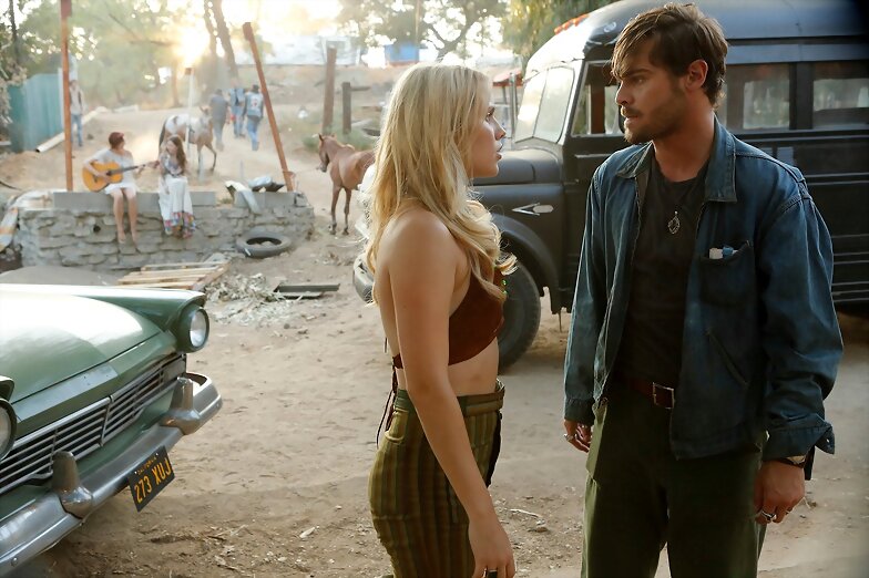 Claire Holt en la serie Aquarius (2015)