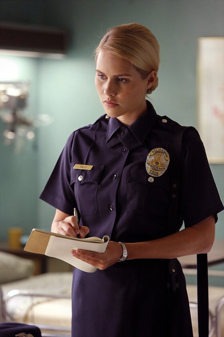Claire Holt en la serie Aquarius (2015)