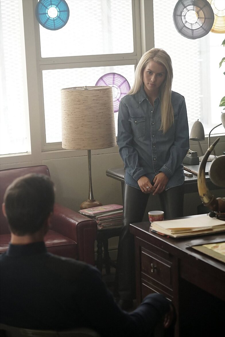 Claire Holt en la serie Aquarius (2015)
