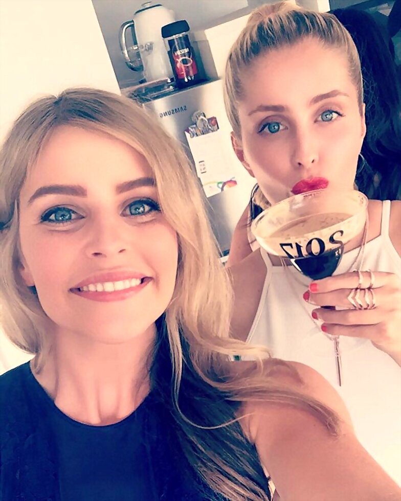 Amy Ruffle & Jenna Rosenow en 2017