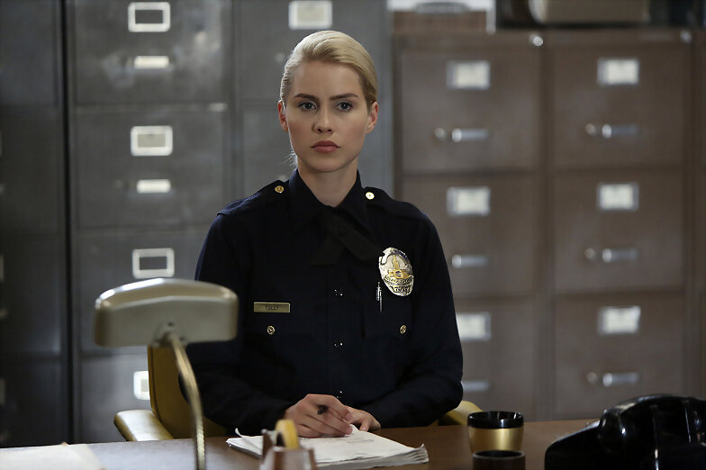 Claire Holt en la serie Aquarius (2015)