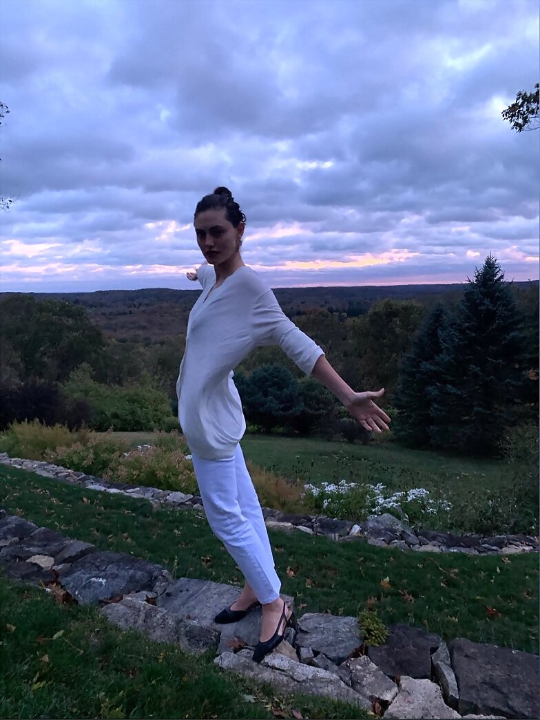 Phoebe Tonkin | Oct 2019