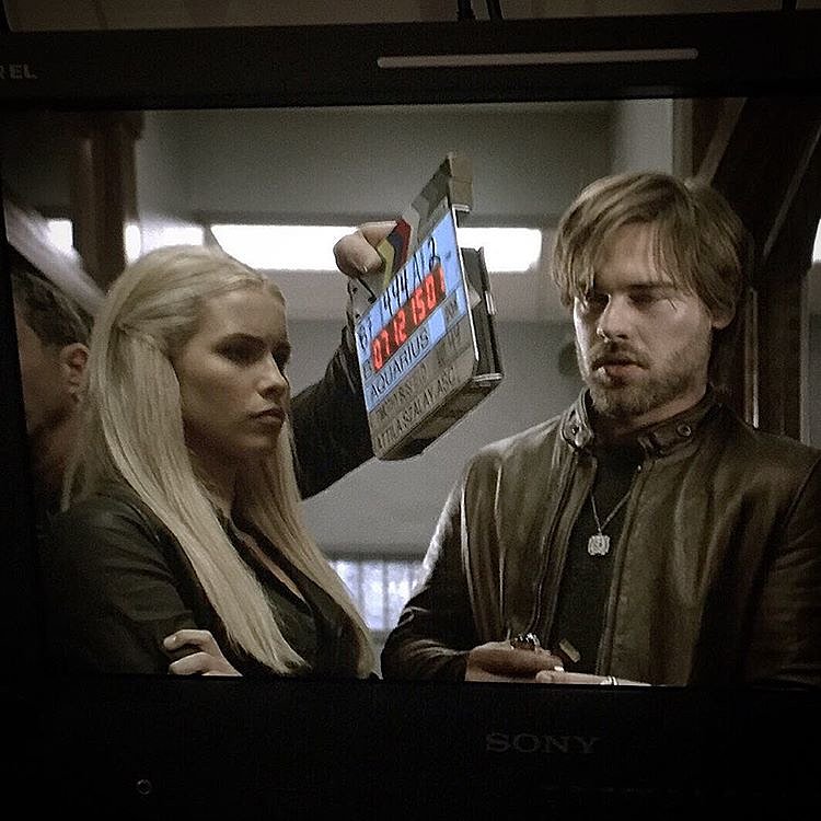 Claire Holt bts season 2 en la serie Aquarius