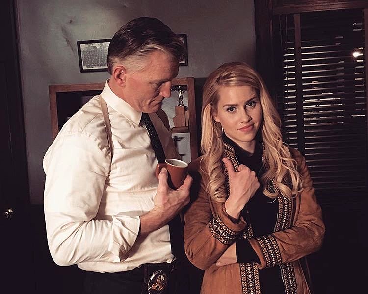 Claire Holt bts season 2 en la serie Aquarius