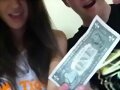Trent Sullivan con una amiga