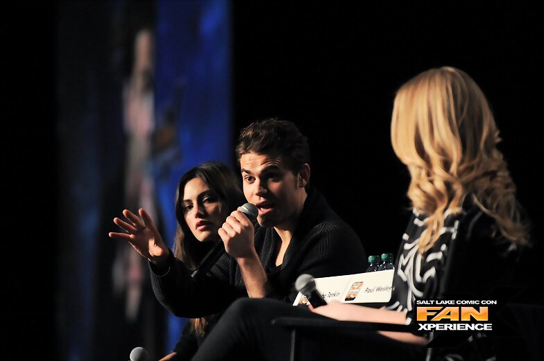 Phoebe Tonkin - Salt Lake Comic Con Fan Xperience