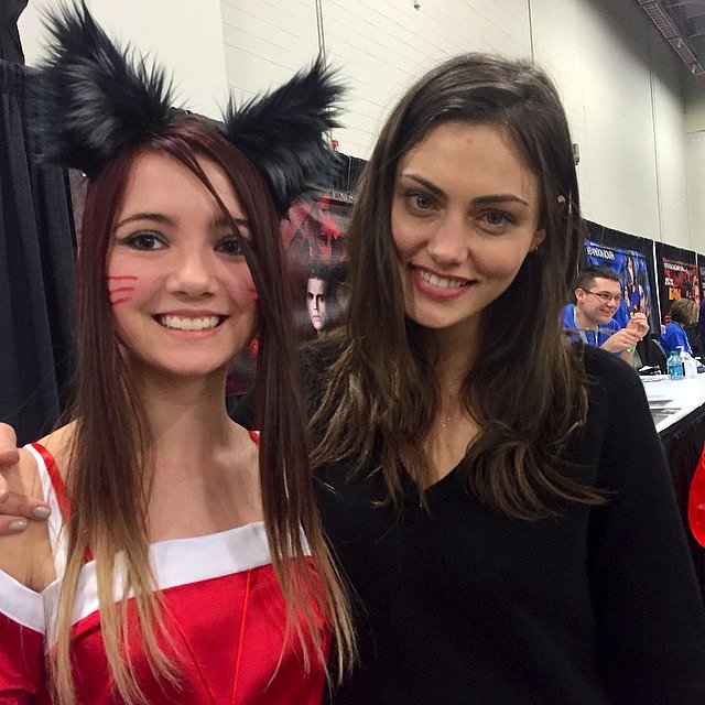 Phoebe Tonkin - Salt Lake Comic Con Fan Xperience
