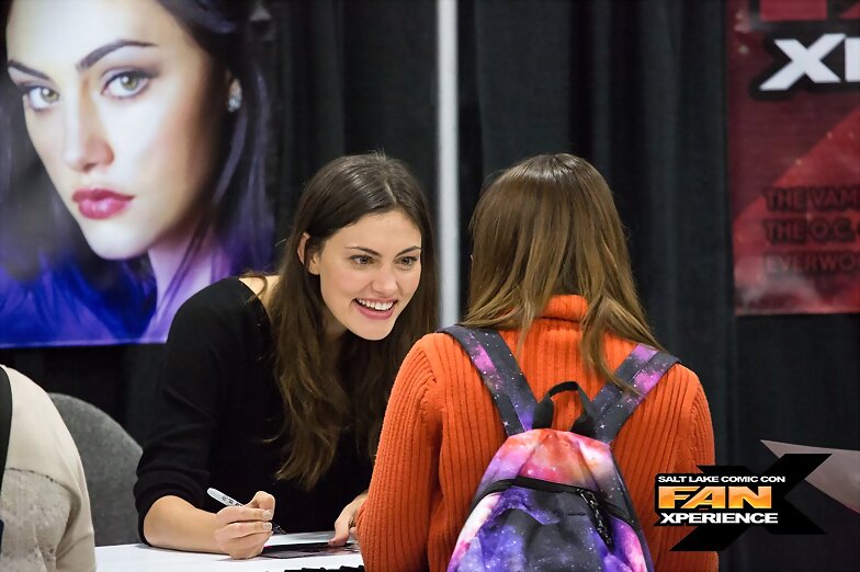 Phoebe Tonkin - Salt Lake Comic Con Fan Xperience