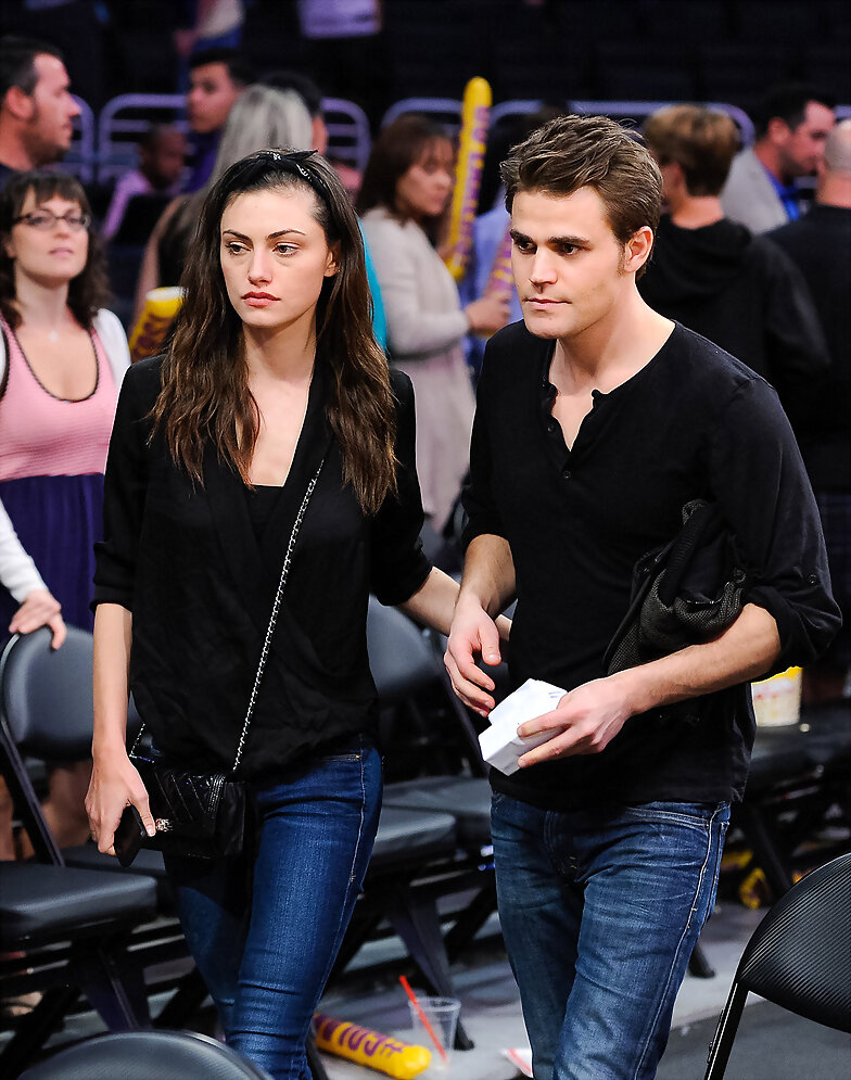 Phoebe Tonkin & Paul Wesley - LA Lakers game 2015