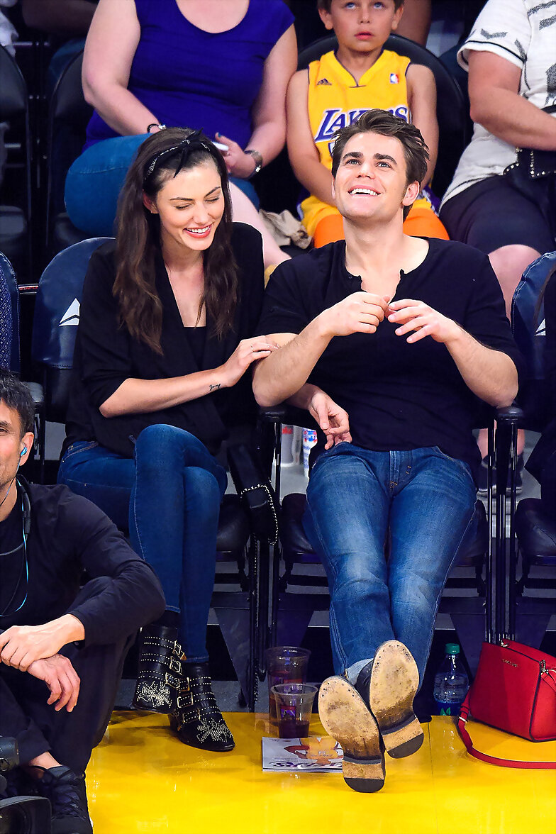 Phoebe Tonkin & Paul Wesley - LA Lakers game 2015