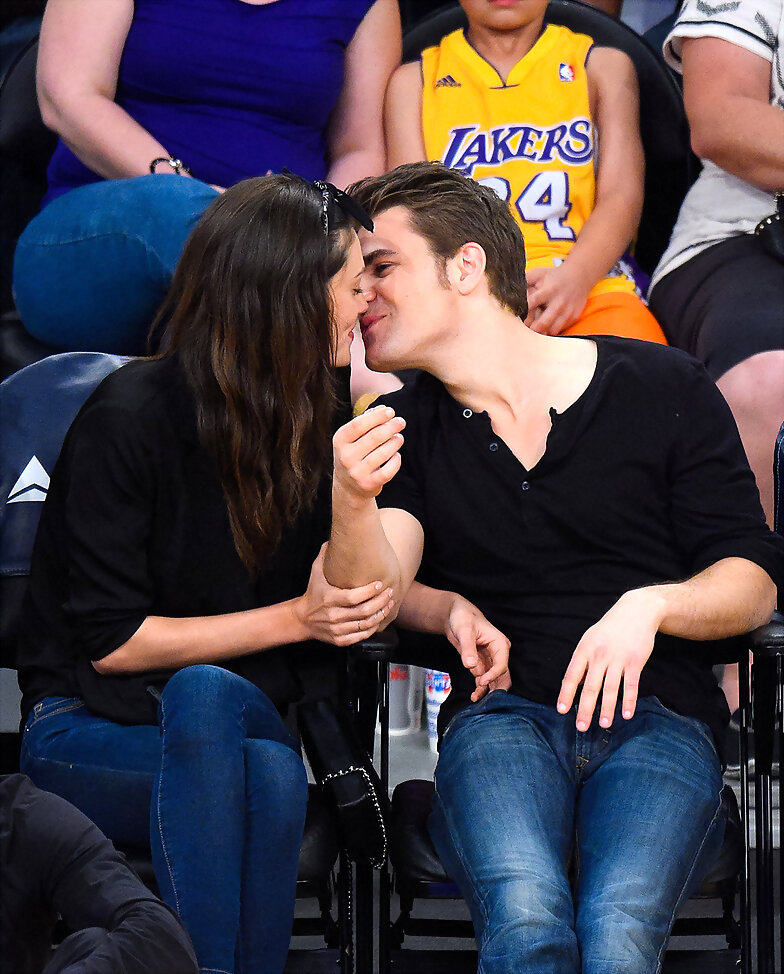 Phoebe Tonkin & Paul Wesley - LA Lakers game 2015