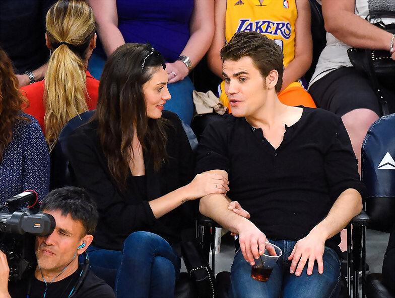 Phoebe Tonkin & Paul Wesley - LA Lakers game 2015