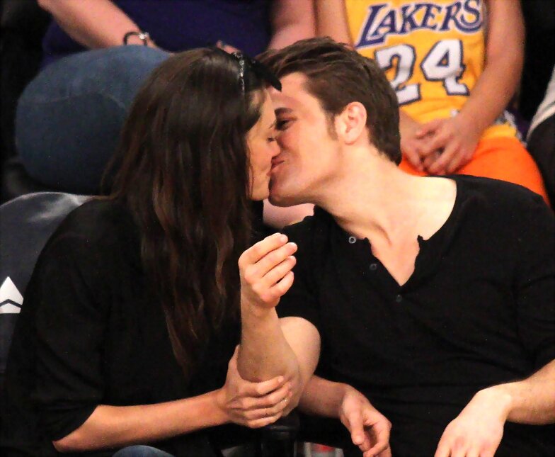 Phoebe Tonkin & Paul Wesley - LA Lakers game 2015