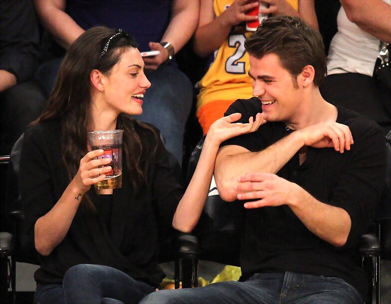 Phoebe Tonkin & Paul Wesley - LA Lakers game 2015