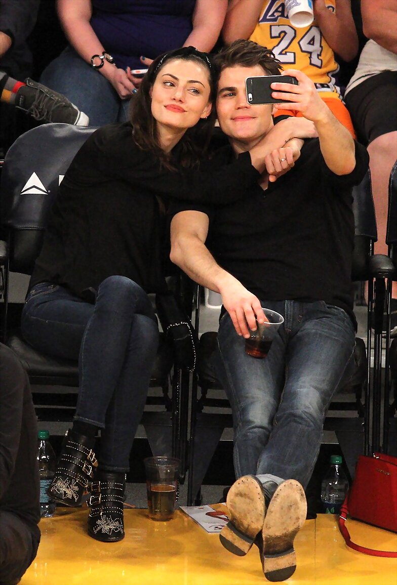 Phoebe Tonkin & Paul Wesley - LA Lakers game 2015
